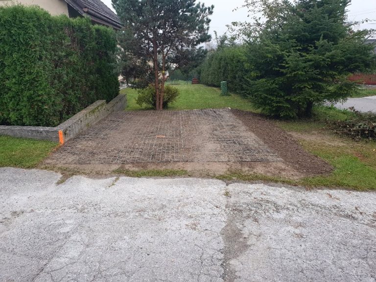 parkovacie miesto pred rodinným domom N40