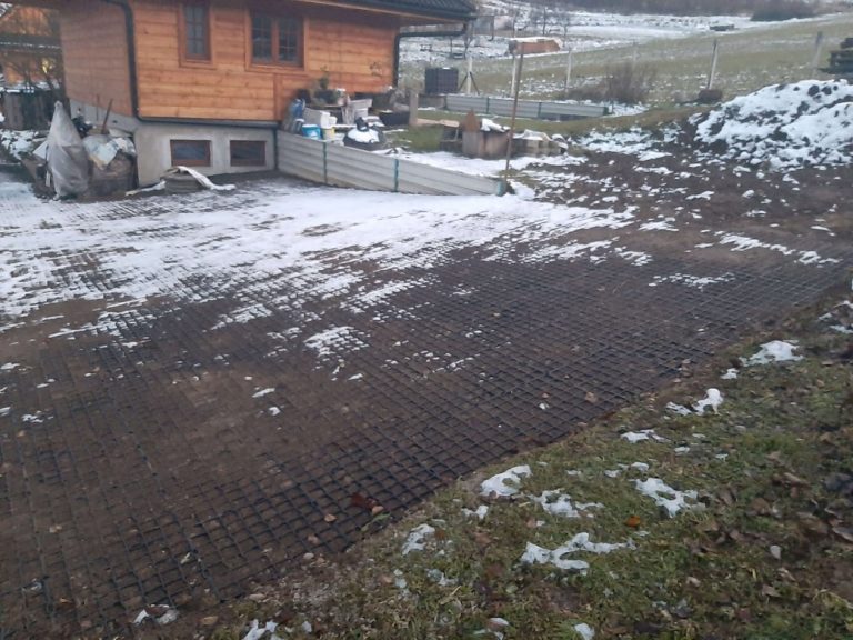 Odstavná plocha so zatrávňovacov