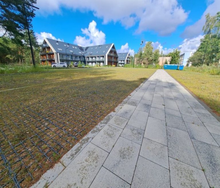 ekologické parkoviská s drenážnej dlažby
