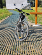 cyklo-chodník spevnený plastovým zatrávňovačom