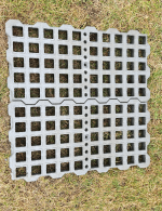 spojenie plastového zatrávňovača hydrogravel s voľným zámkom