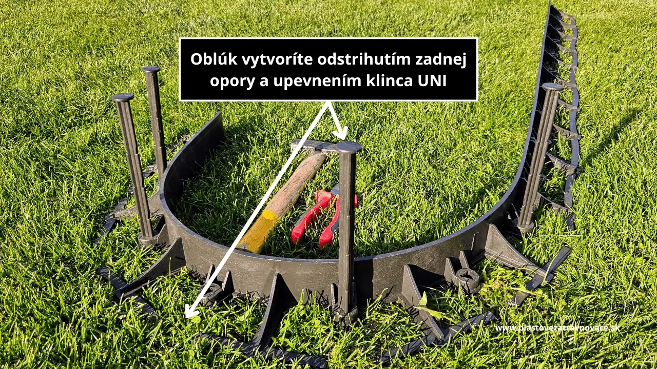 oblúk vytvoríte prestrihnutím zadnej opory na obrubníku