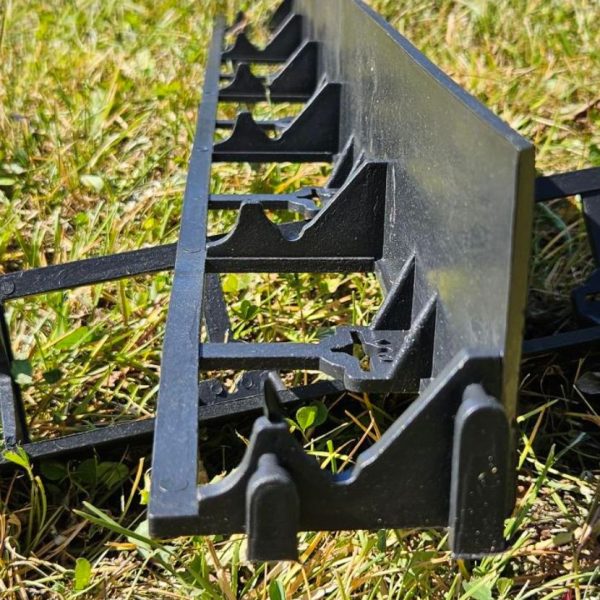 neviditeľný plastový obrubník do záhrady s výškou 78mm