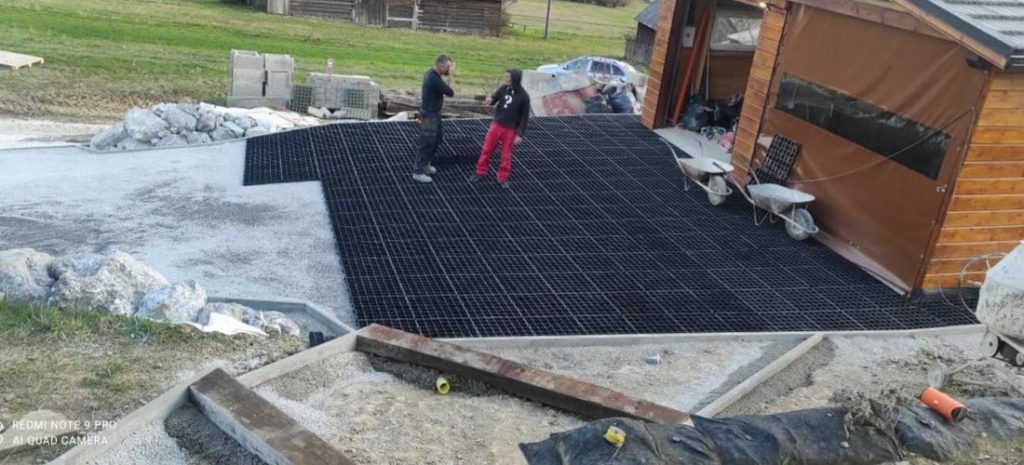 montáž zatrávňovacej dlažby N40 spájanie