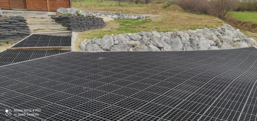 montáž zatrávňovacej dlažby N40 spájanie